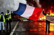 France to suspend fuel tax hikes after 'gilets jaunes' protests