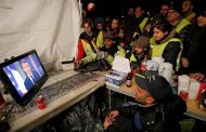 'Gilets jaunes': will Macron's concessions be enough to stop the protests?
