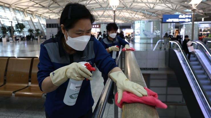 Coronavirus has killed 106 and infected 4,515 people, Chinese health authorities say