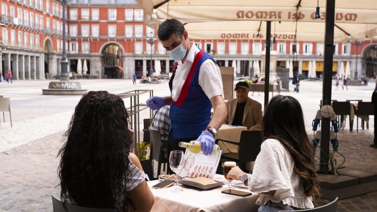 Spain is deploying a basic income to citizens to ease the coronavirus impact